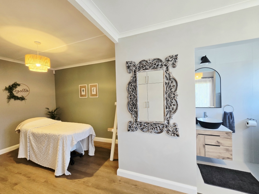 4 Bedroom Property for Sale in Bergsig Western Cape